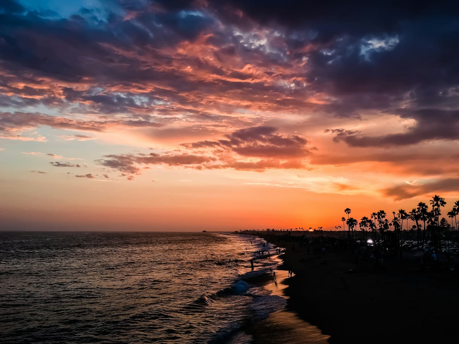 Warm coastal evening light over the Pacific — atmosphere for Costa Mesa week